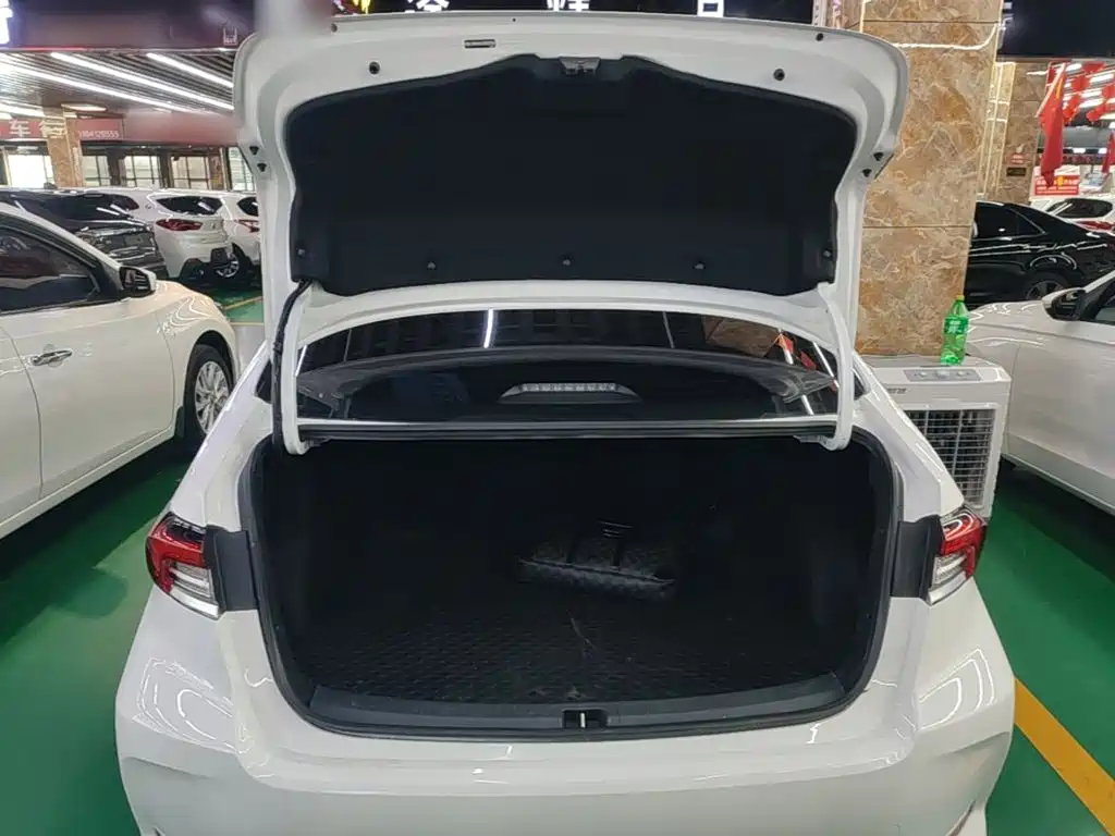Toyota Corolla — миниатюра 19