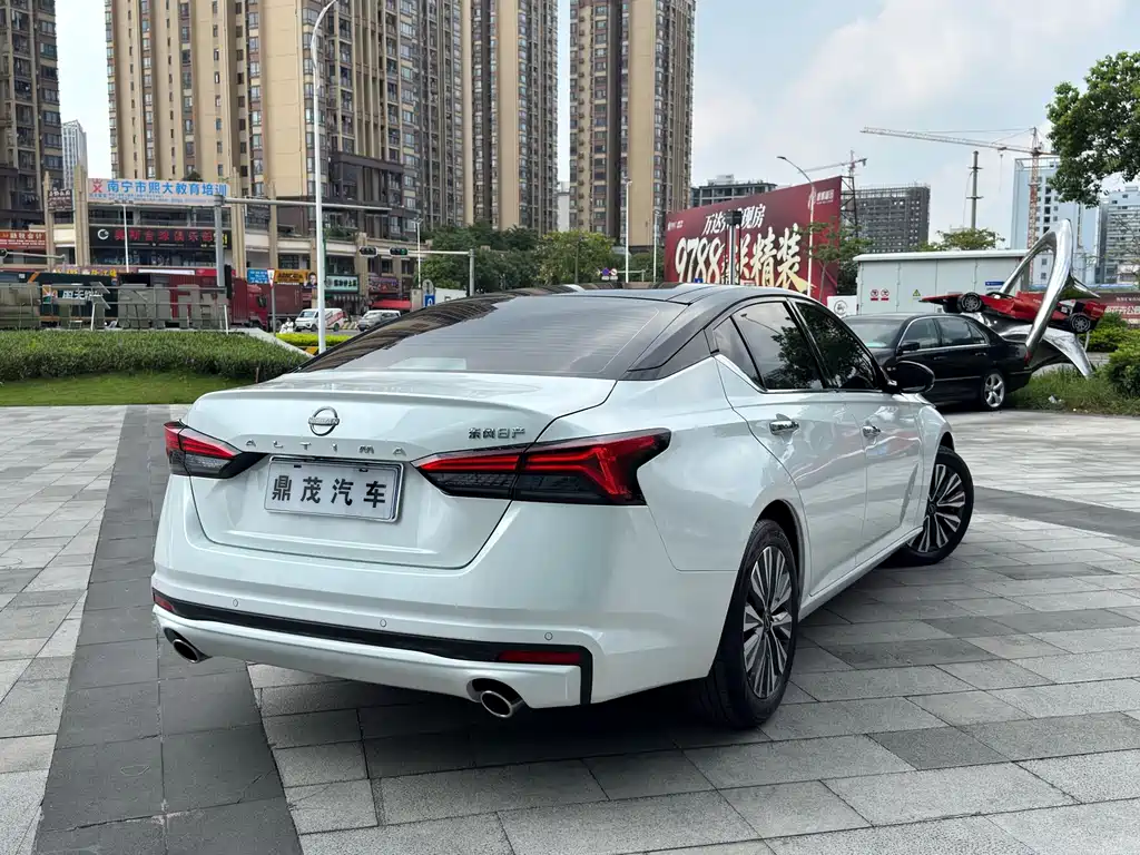 Nissan Teana — миниатюра 7