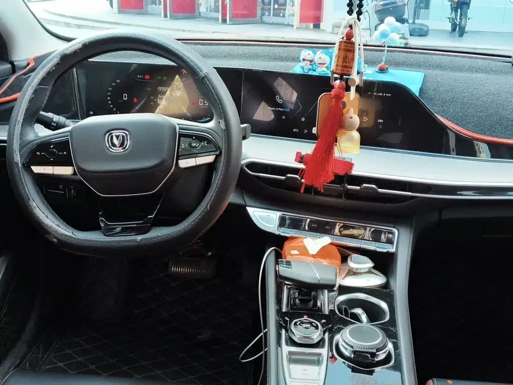 Changan Eado — миниатюра 5