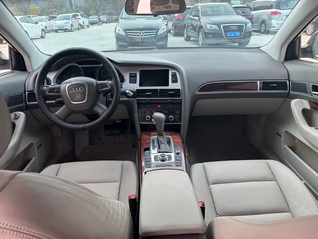 Audi A6L 2011 2.8 FSI Luxury