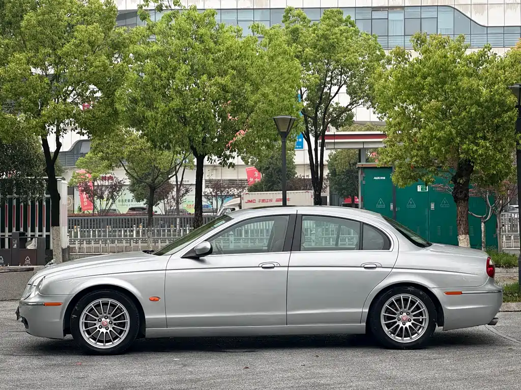 Jaguar S-TYPE — миниатюра 4
