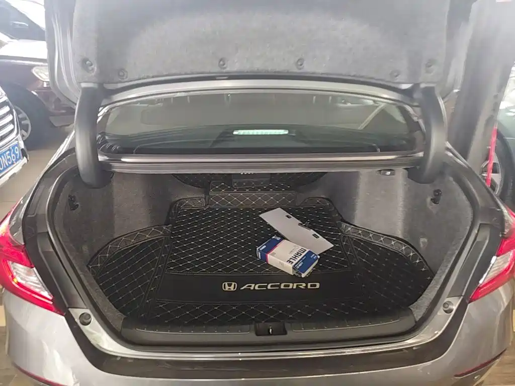Honda Accord — миниатюра 19