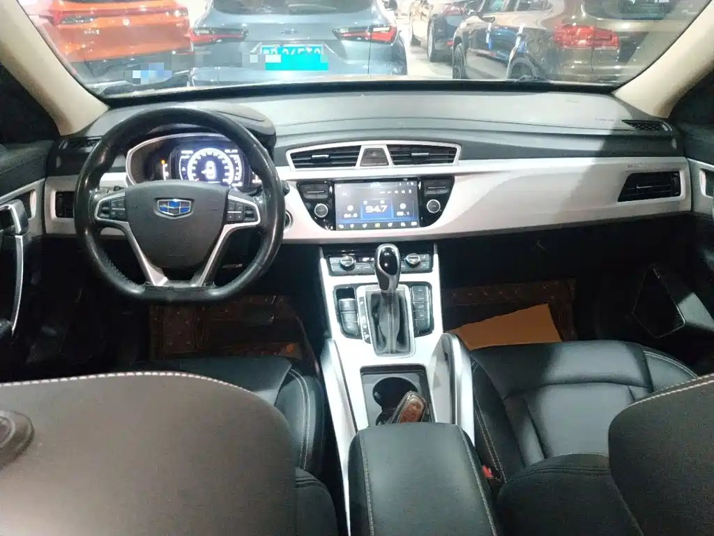 Geely Boyue — миниатюра 10