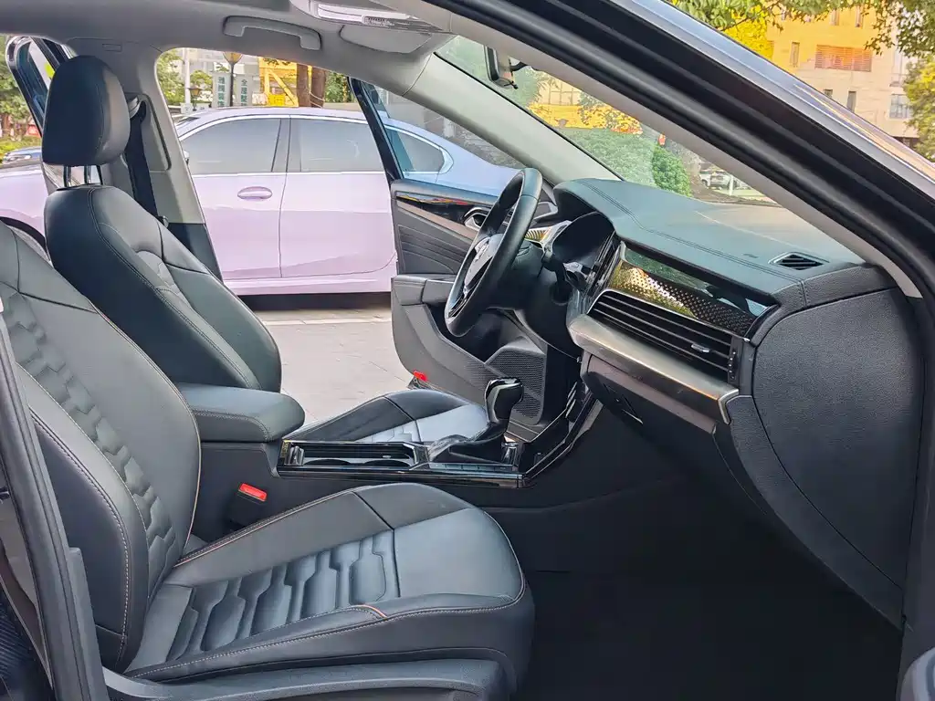 Volkswagen Passat — миниатюра 10