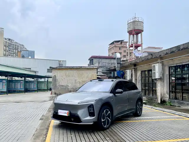 2025 Nio ES6