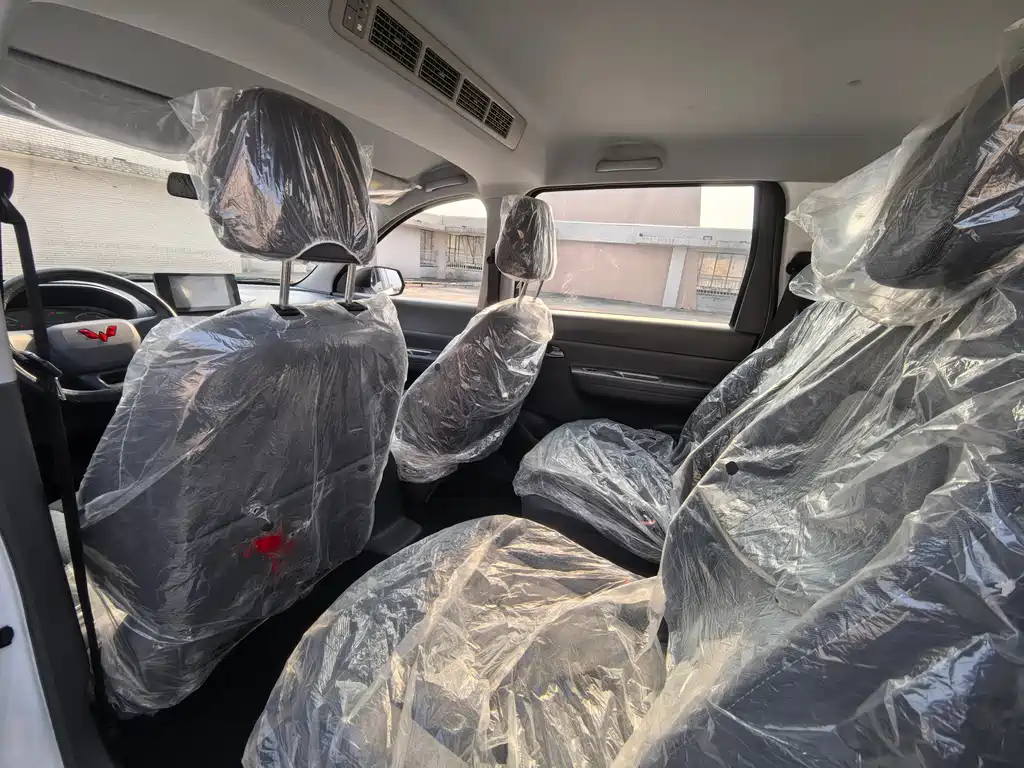 WULING WULING HONGGUANG NEW ENERGY