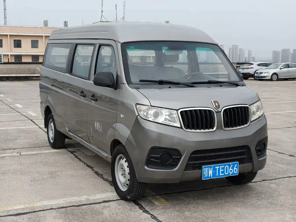 Jinbei Hiace X30L — миниатюра 2