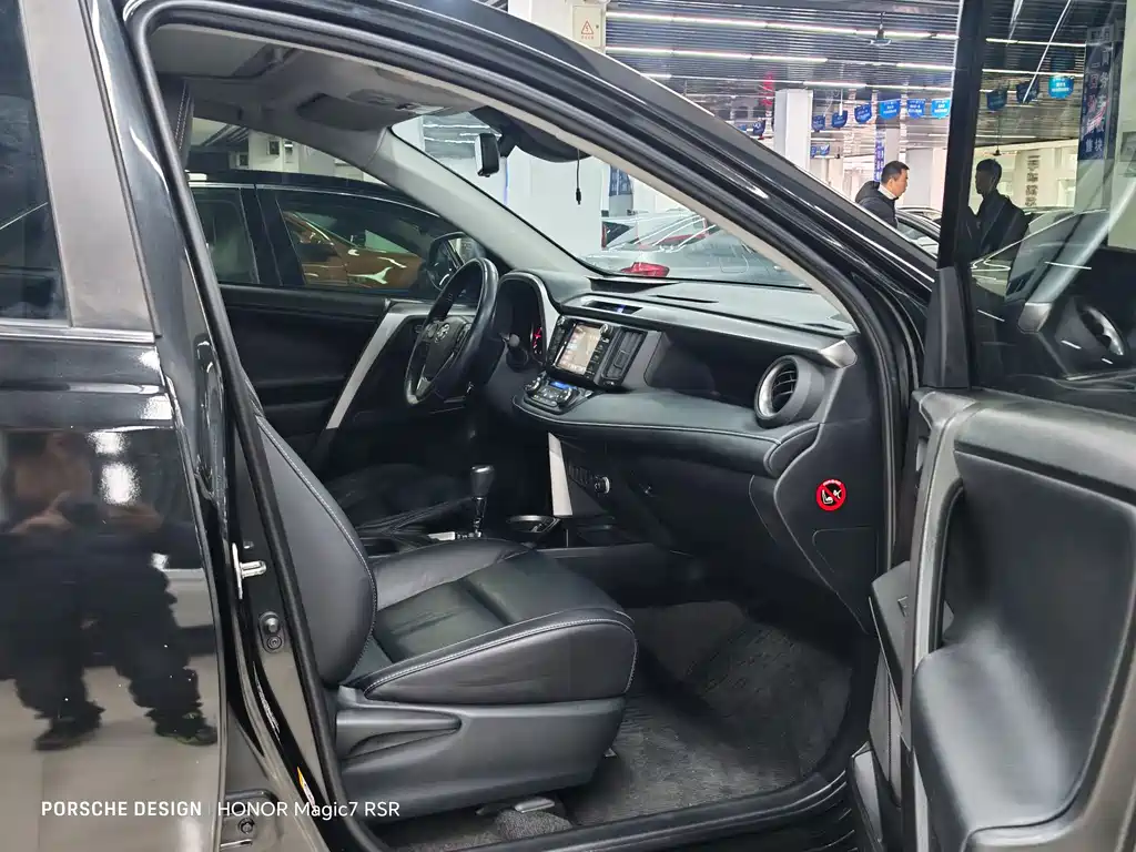 TOYOTA RAV4 RONGFANG