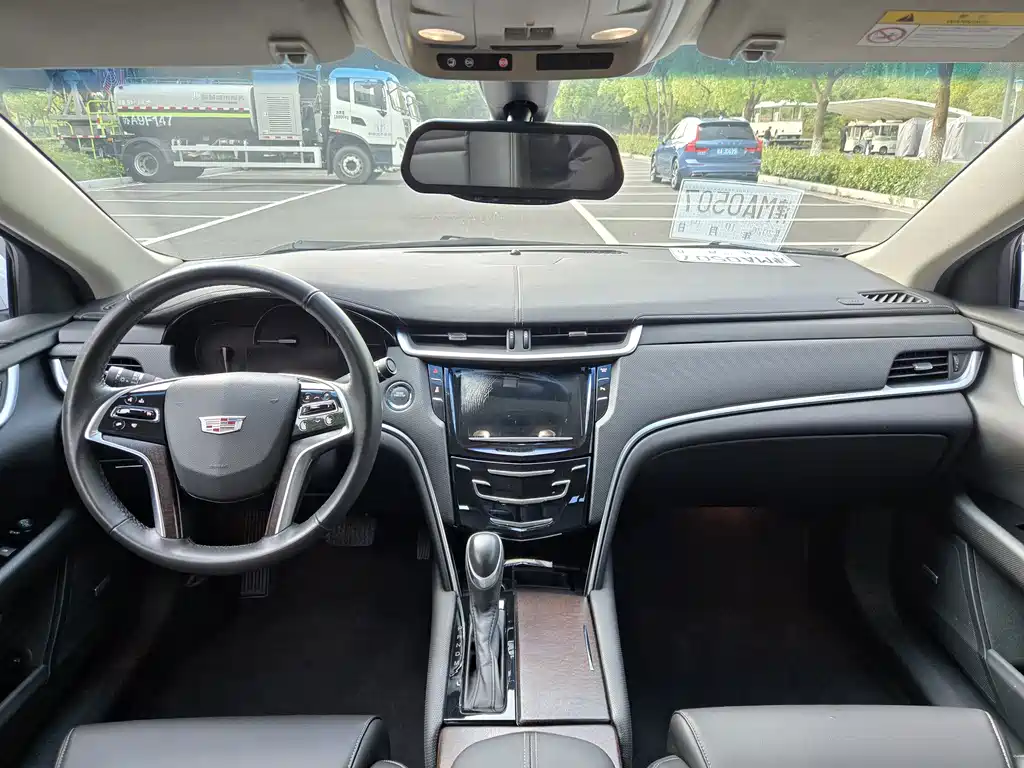 Cadillac XTS — миниатюра 7
