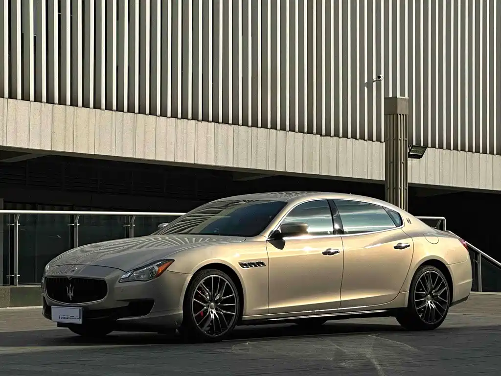 Maserati Quattroporte