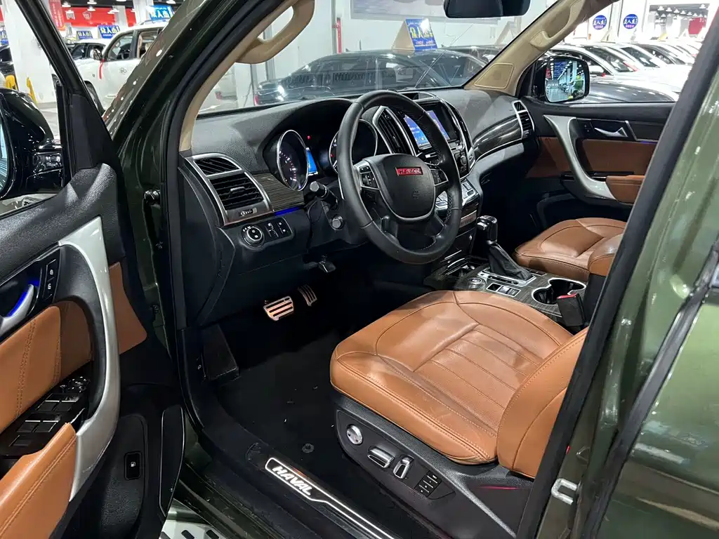 Haval H9 2015 2.0T Luxury 7 мест