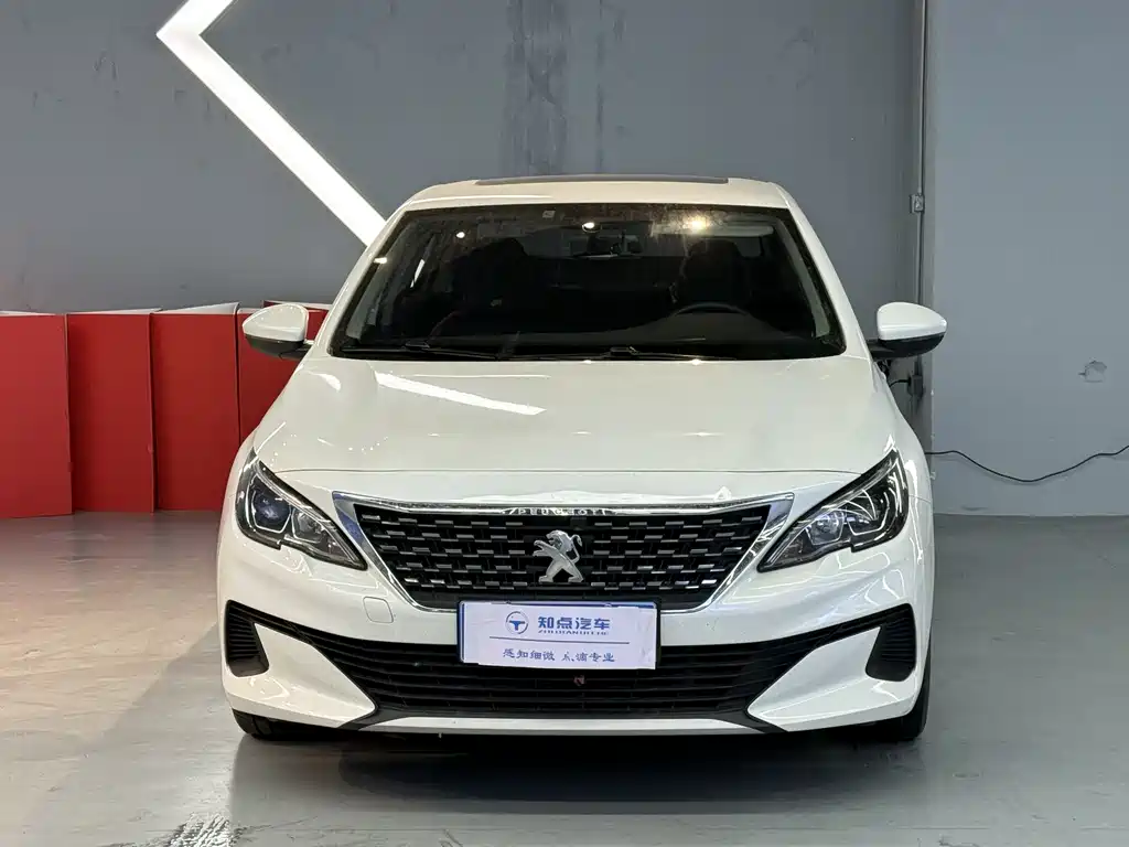 PEUGEOT 408
