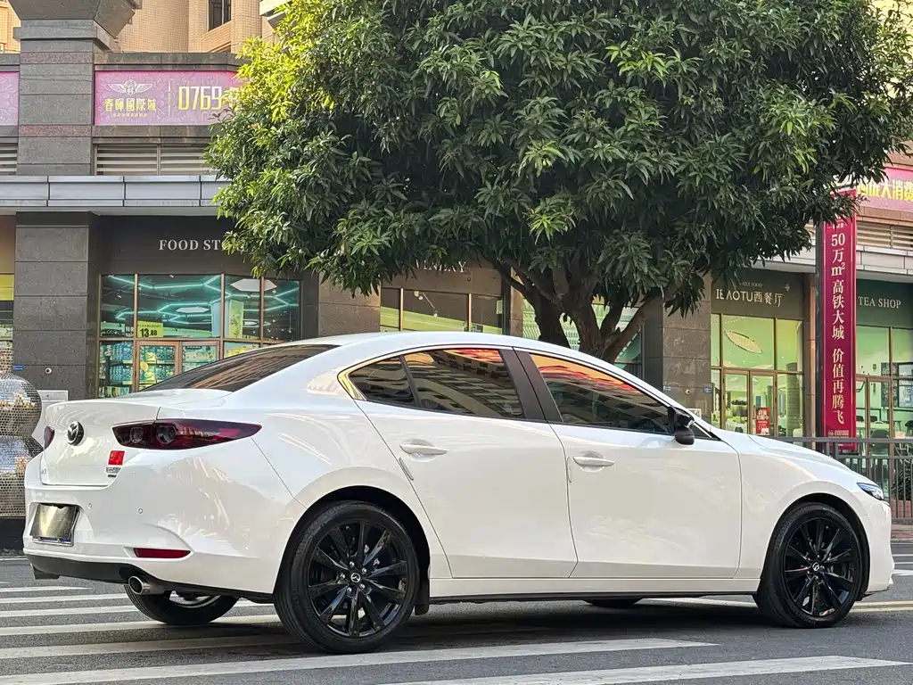 MAZDA 3 ANGKESAILA