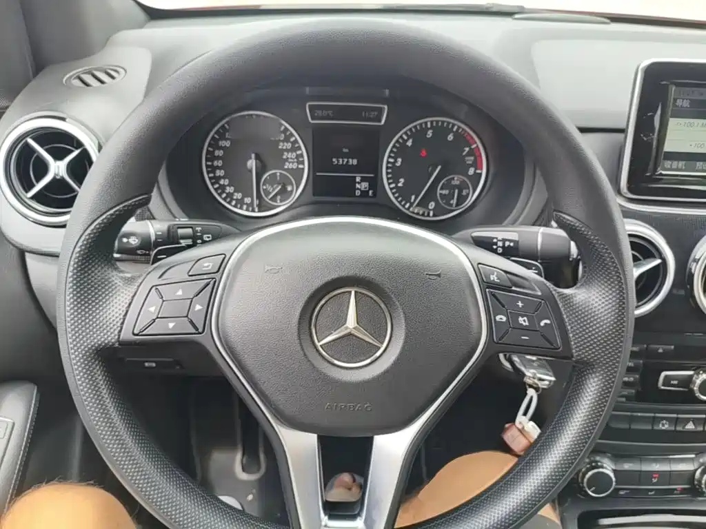 Mercedes-Benz B-Class — миниатюра 11