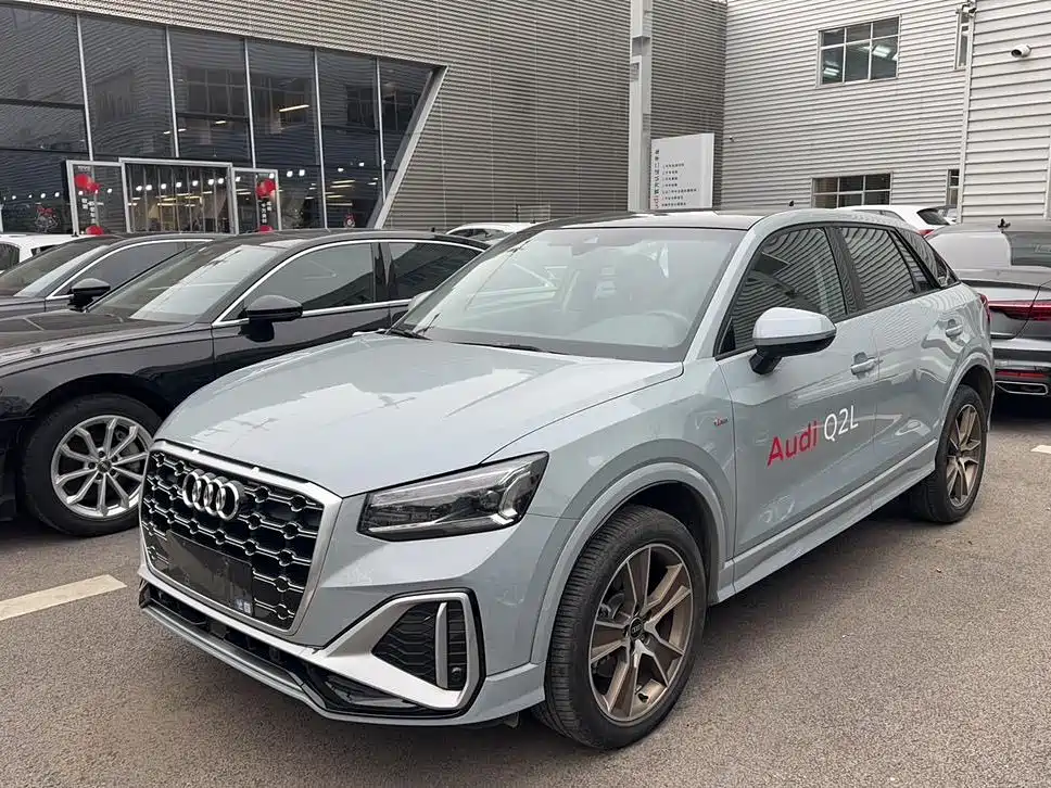 Audi Q2L 2024