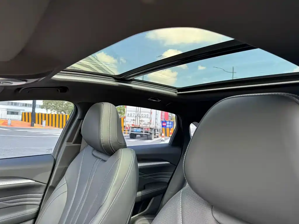 GEELY AUTOMOBILE XINGRUI