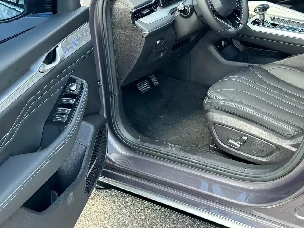 GEELY AUTOMOBILE XINGRUI