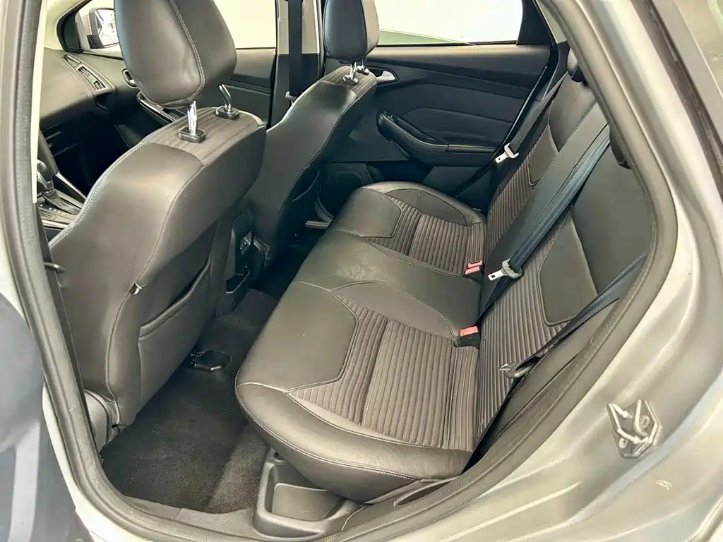 Ford Focus — миниатюра 7