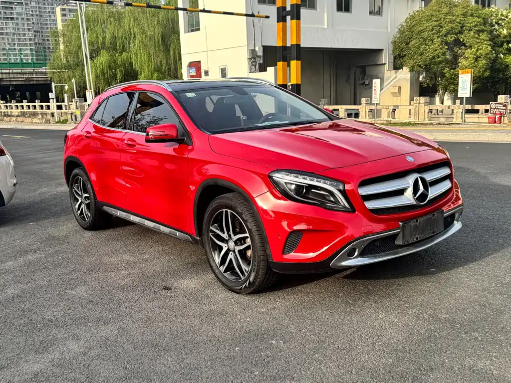 Mercedes-Benz GLA 2015