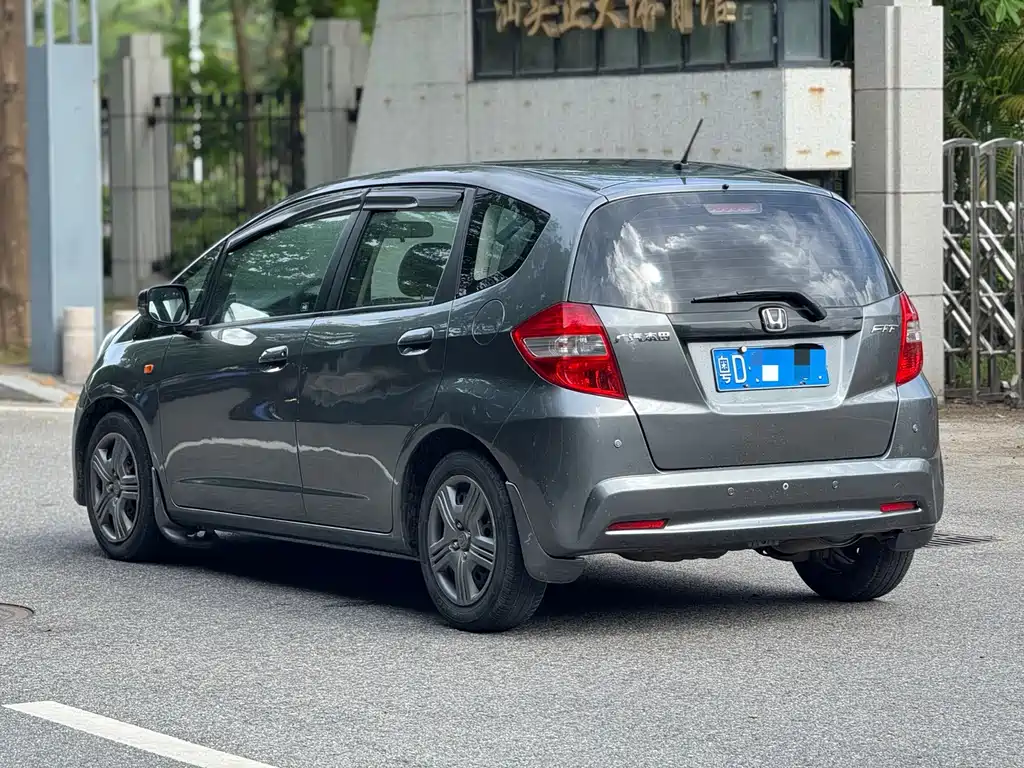 Honda Fit — миниатюра 9