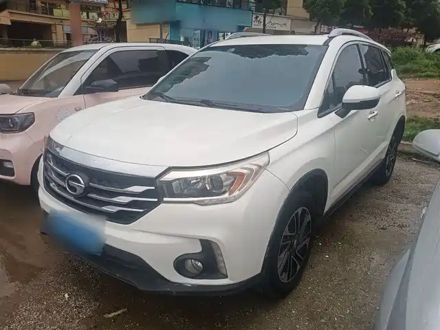 2015 GAC Trumpchi GS4