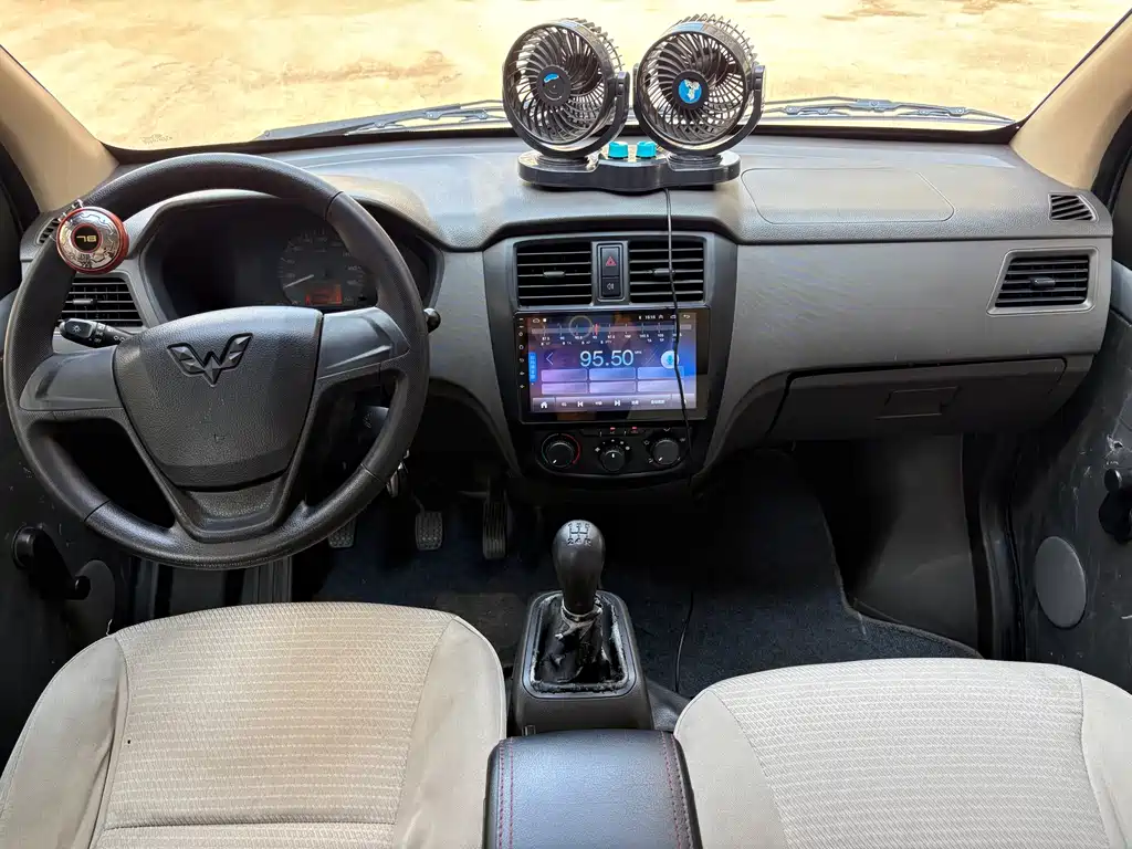 Wuling Rongguang S — миниатюра 9