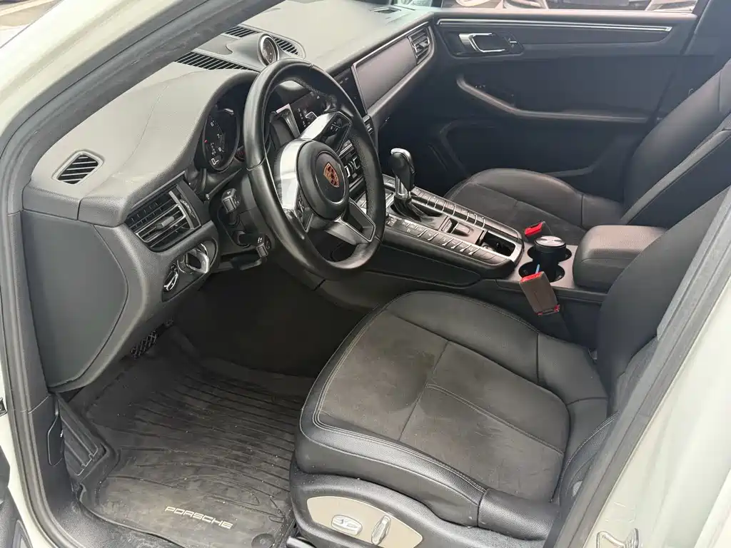 Porsche Macan — миниатюра 4