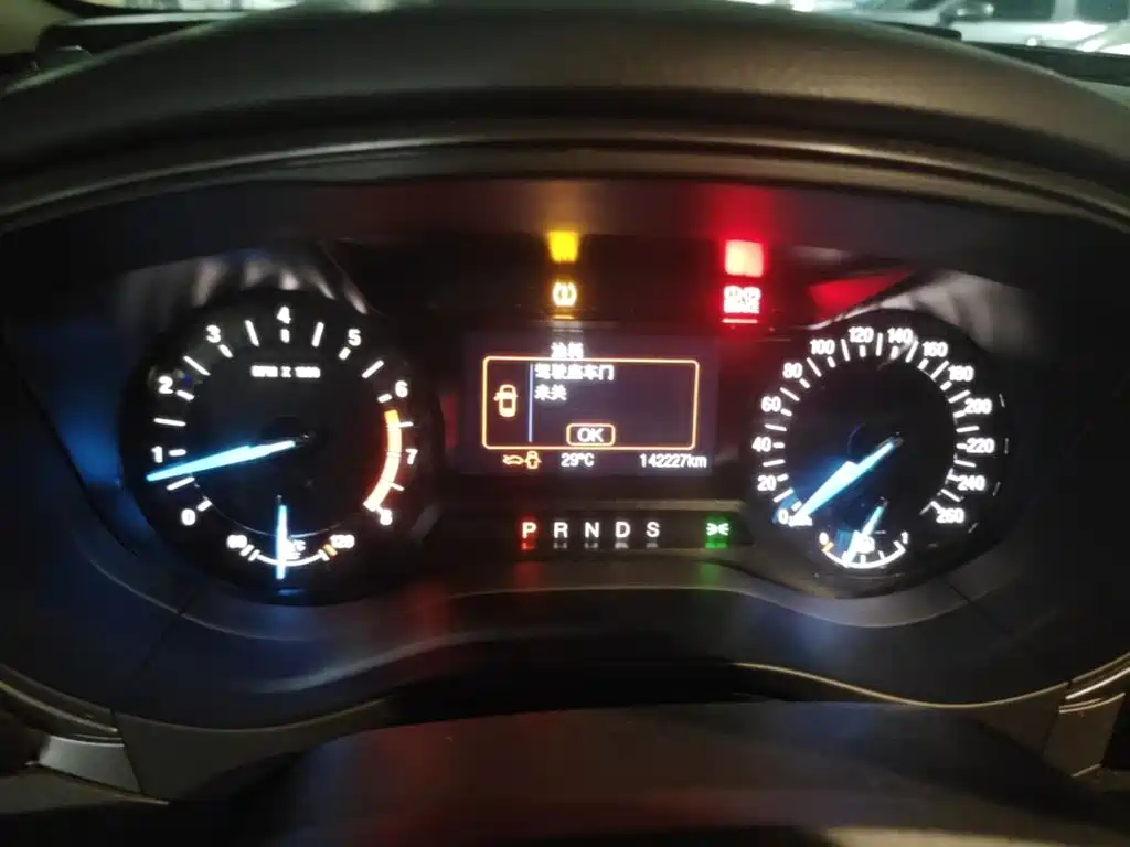 Ford Mondeo — миниатюра 14