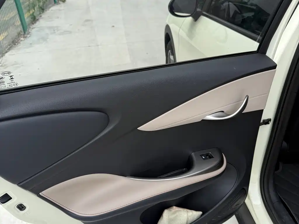 BYD Dolphin — миниатюра 8