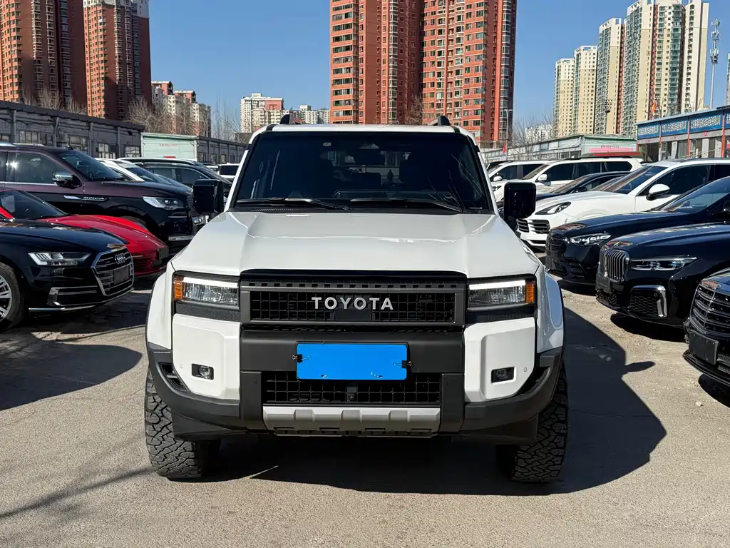 TOYOTA PRADO