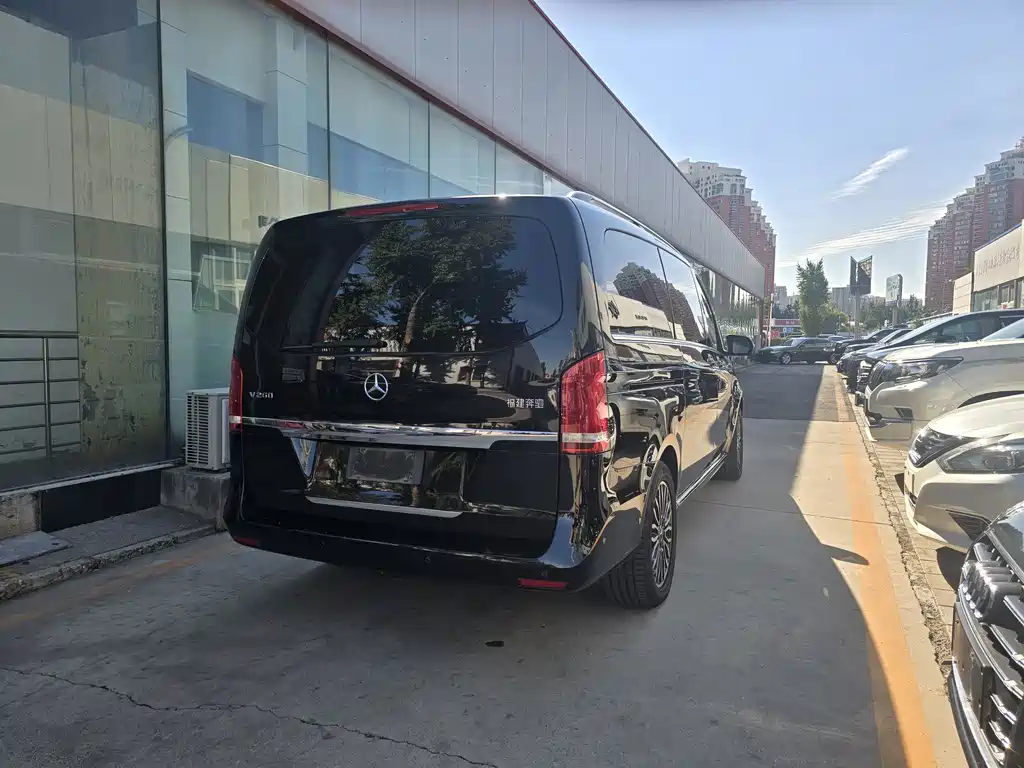 Mercedes-Benz V-Class — миниатюра 6