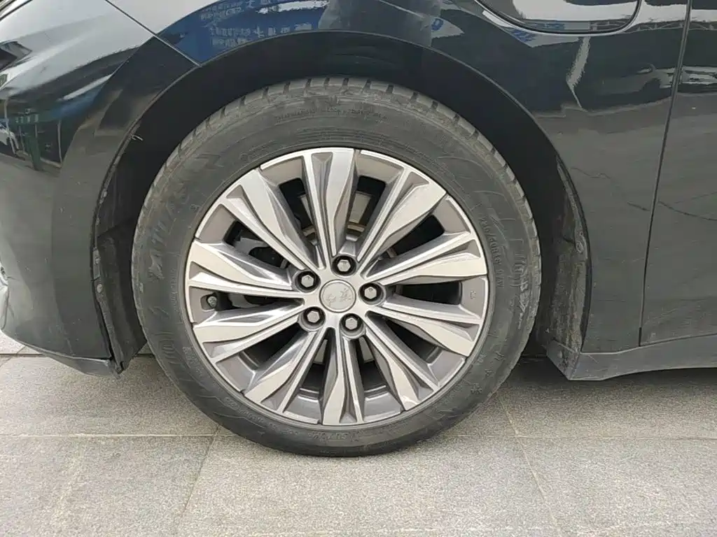 Hongqi Hongqi E-QM5 — миниатюра 23