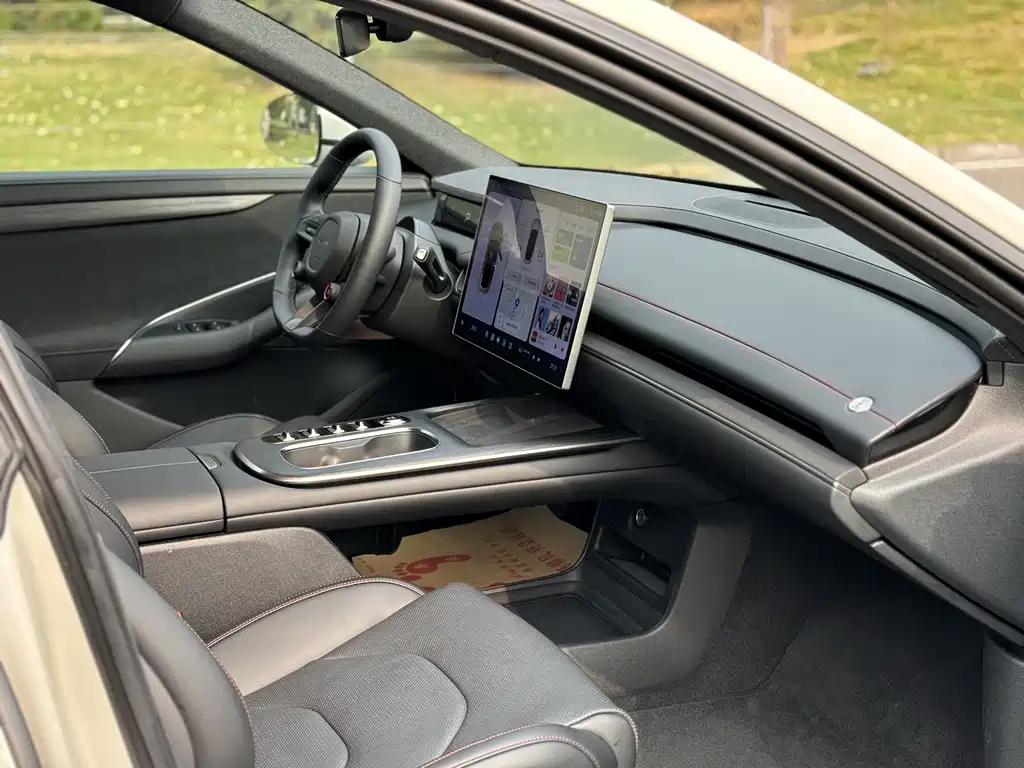 XIAOMI CAR XIAOMI SU7