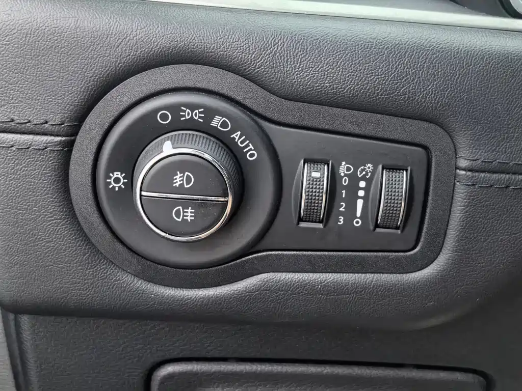 Jeep Grand Commander 2.0T 2WD Leading Edition, фото 28