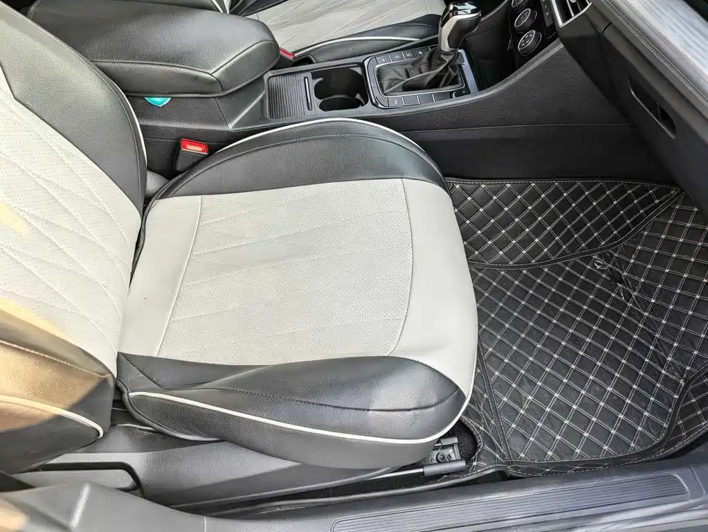 Volkswagen Sagitar 2023 300TSI DSG