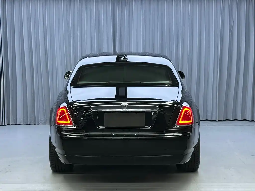 Rolls-Royce Ghost — миниатюра 5