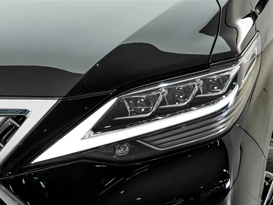 Lexus LM — миниатюра 4