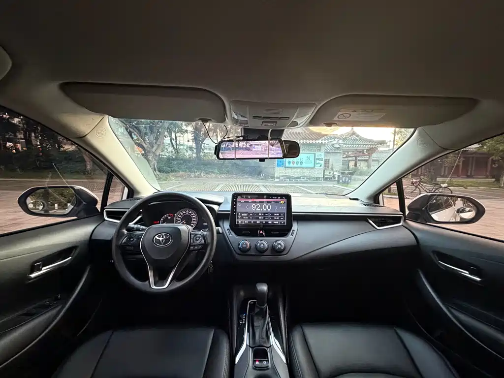 Toyota Corolla — миниатюра 10