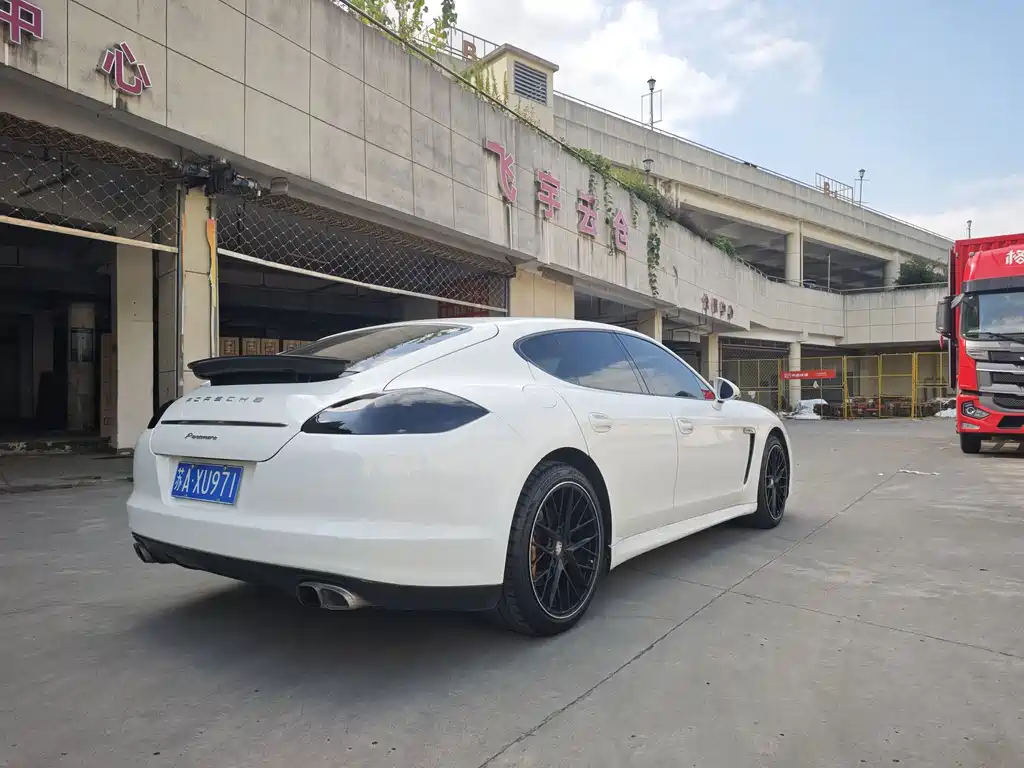 Porsche Panamera — миниатюра 16