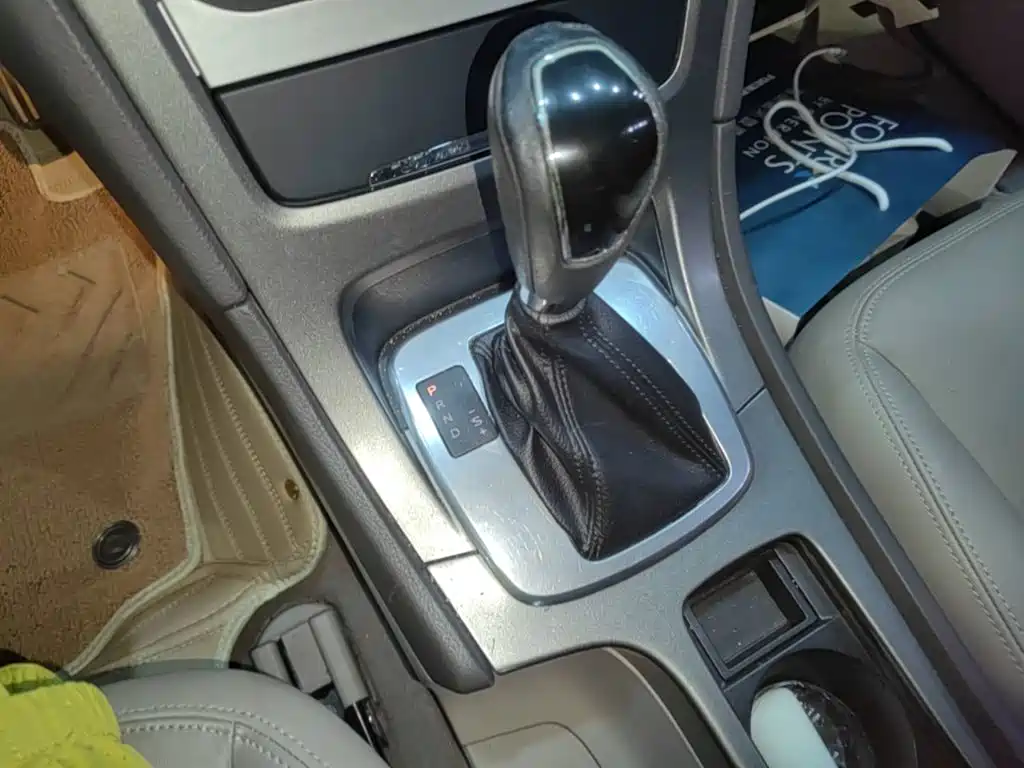 Ford Mondeo — миниатюра 14