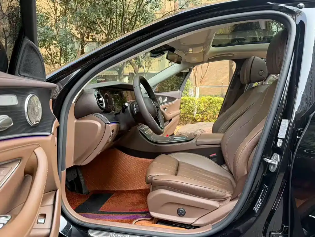 MERCEDES-BENZ E CLASS