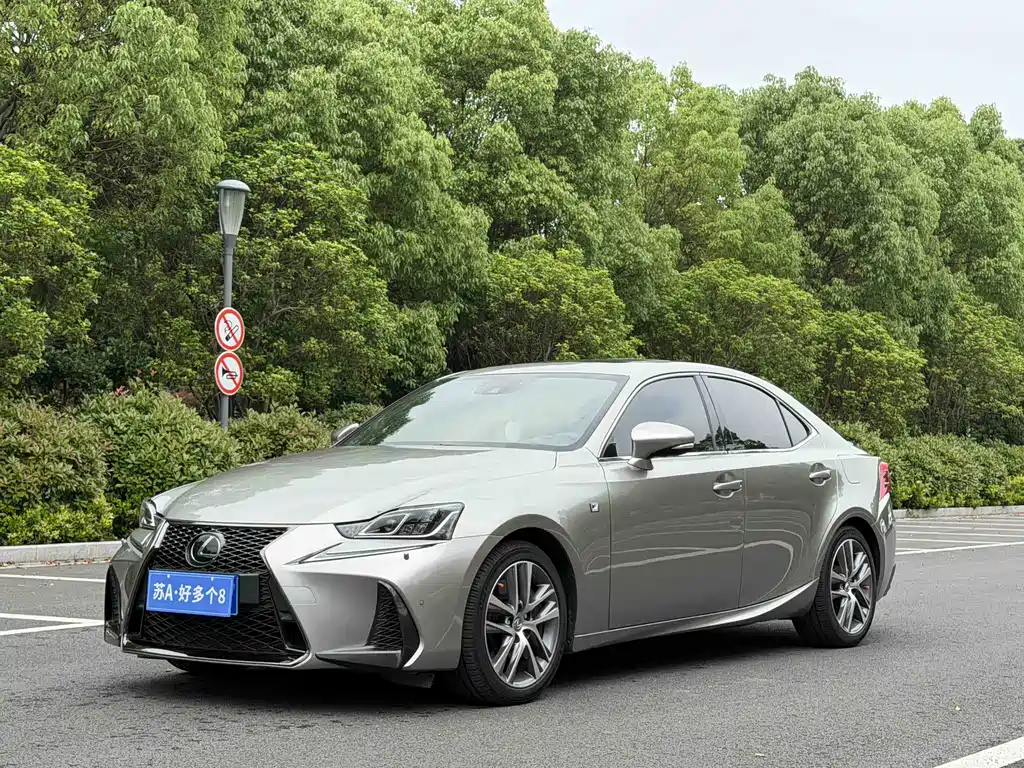 Купить Lexus IS