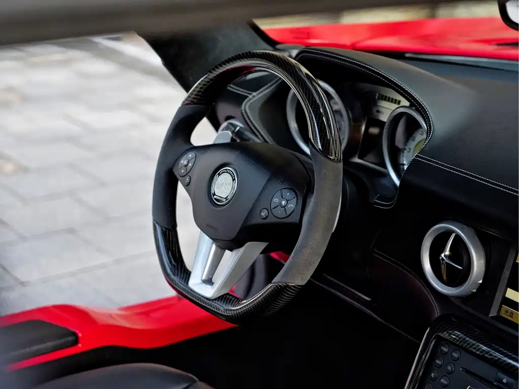 Mercedes-Benz SLS AMG — миниатюра 18
