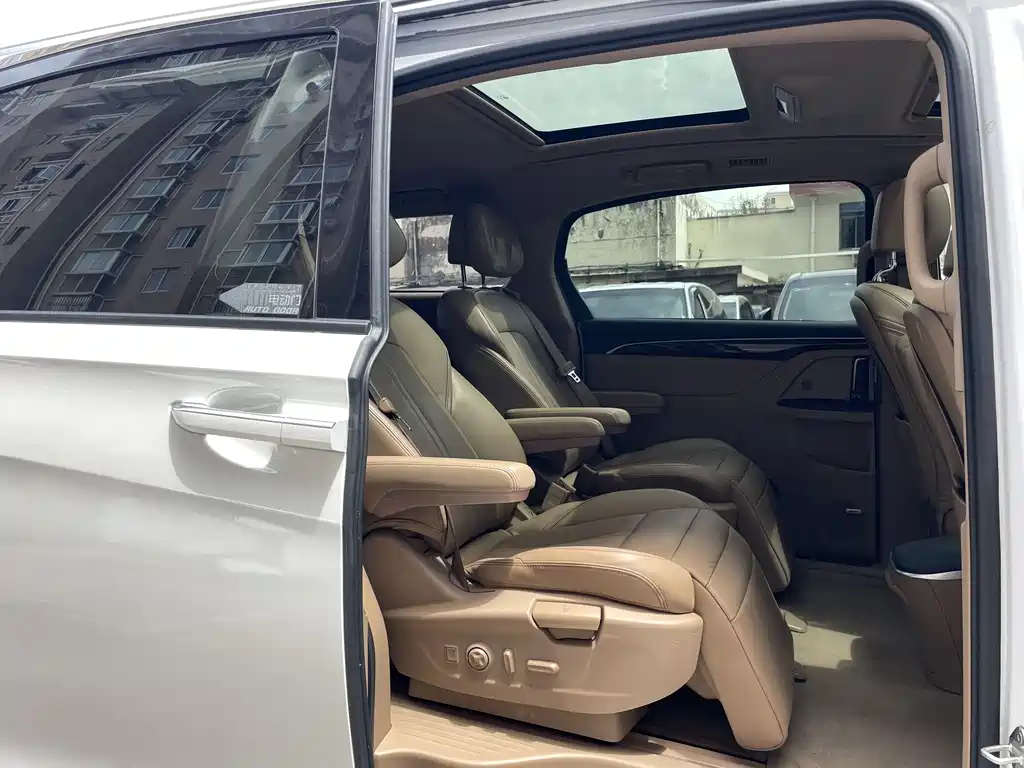 Buick GL8 2018 ES 28T Flagship VI
