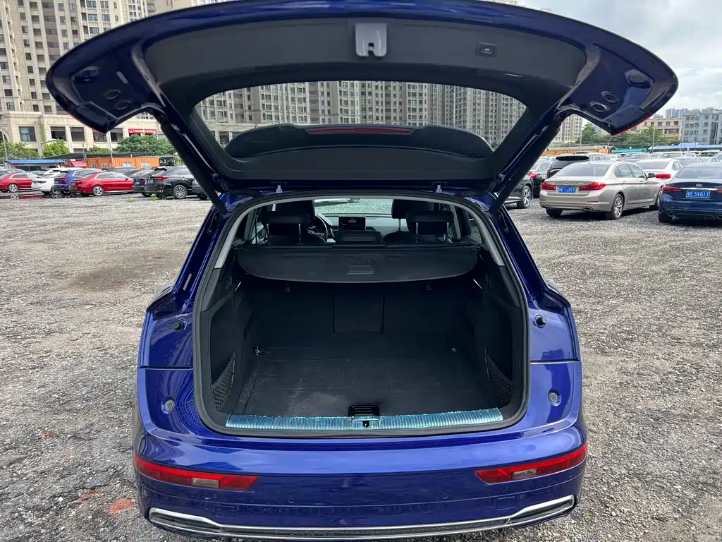 Audi Q5L 2018 40 TFSI Fashion V