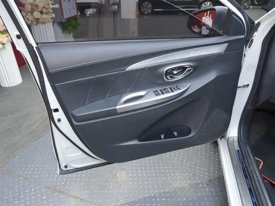 TOYOTA YARIS L ZHIXUAN