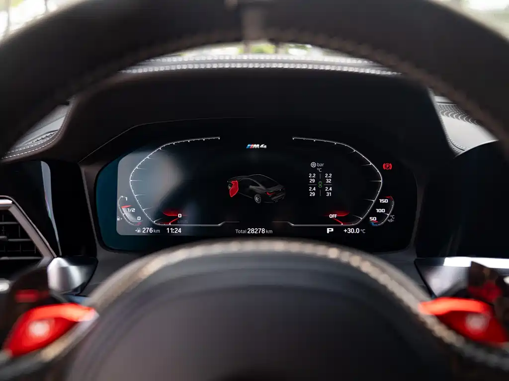 BMW M4 — миниатюра 11
