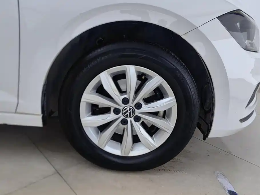 Volkswagen Polo — миниатюра 6