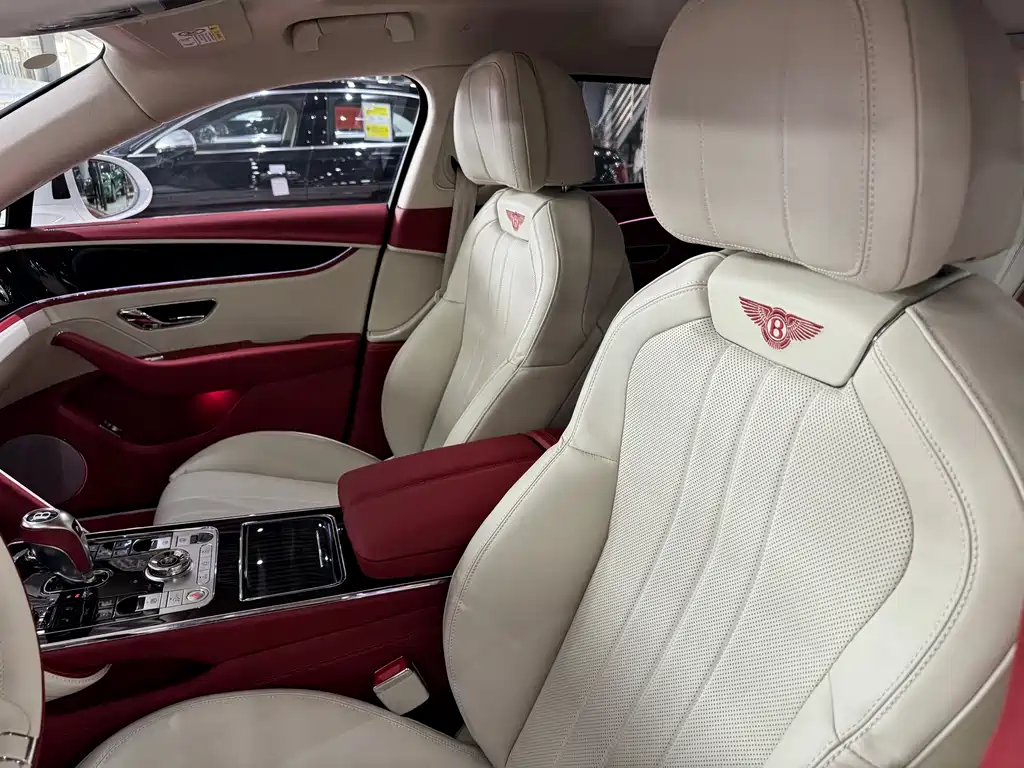 Bentley Flying Spur 2026 4.0T V8 Standard