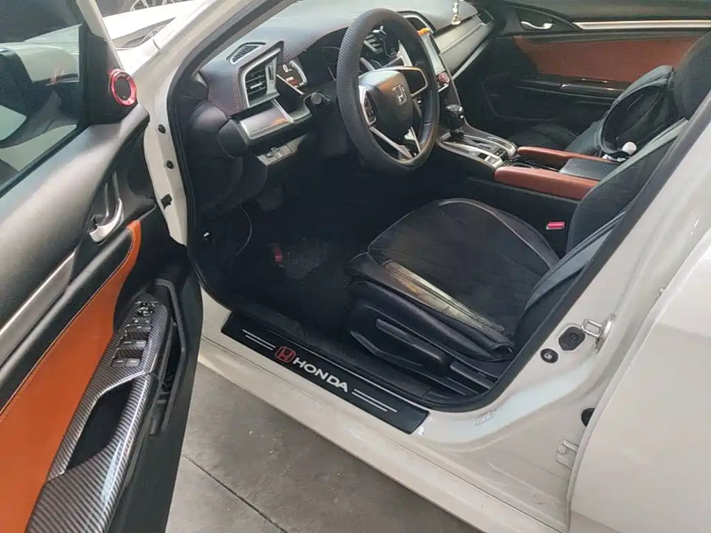 Honda Civic — миниатюра 16